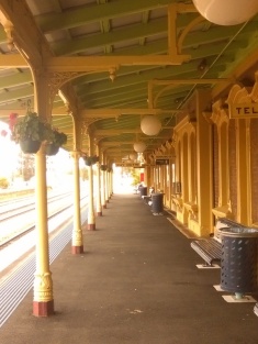 Junee railway station - platform